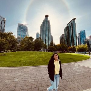 Meet your Posher, Lorena